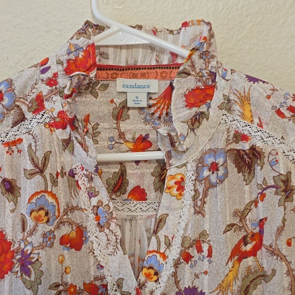 Sundance floral with ruffle/lace details blouse size small - Picture 2 of 10